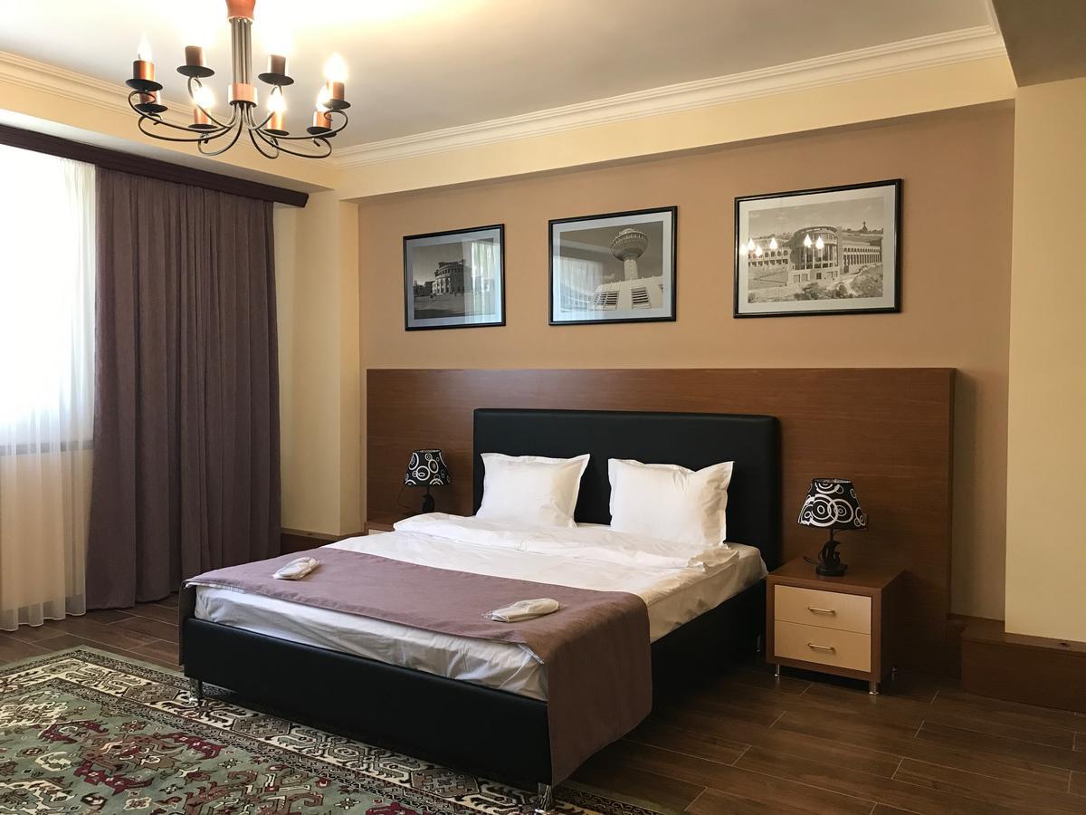Hotel Plaza Viktoria Gjumri Eksteriør billede