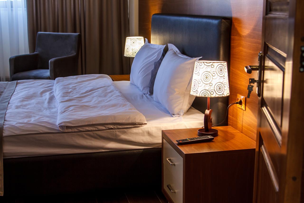 Hotel Plaza Viktoria Gjumri Eksteriør billede